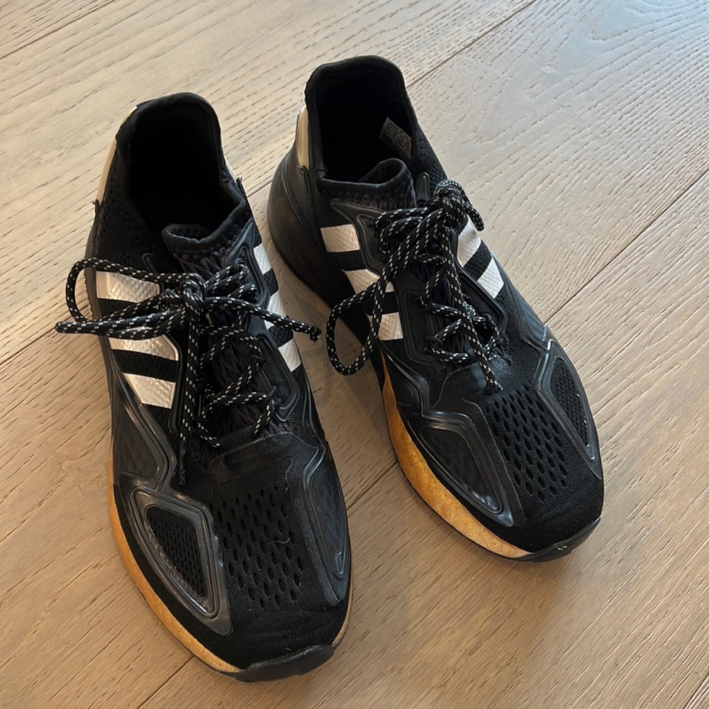 Adidas Tennis Shoes